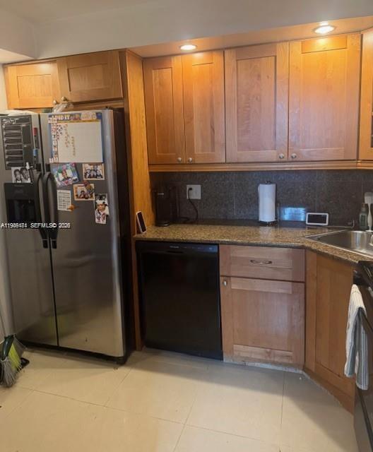 Building Photo - 4164 Inverrary Dr