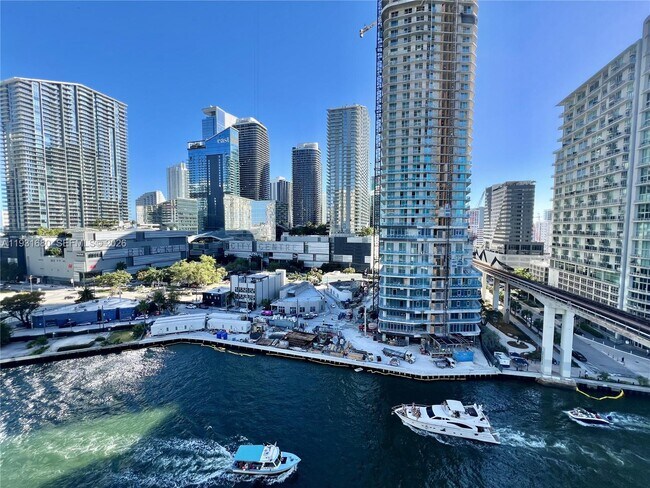 Building Photo - 92 SW 3rd St