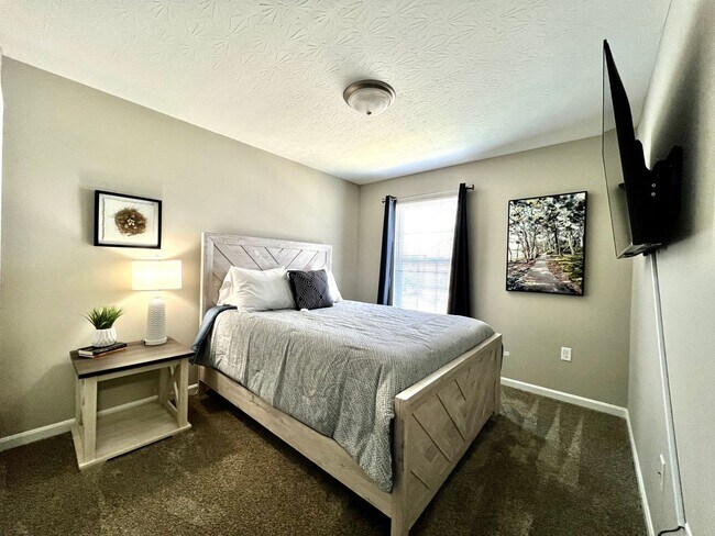 Building Photo - Brand New Home Walking distance to Spooky Nook