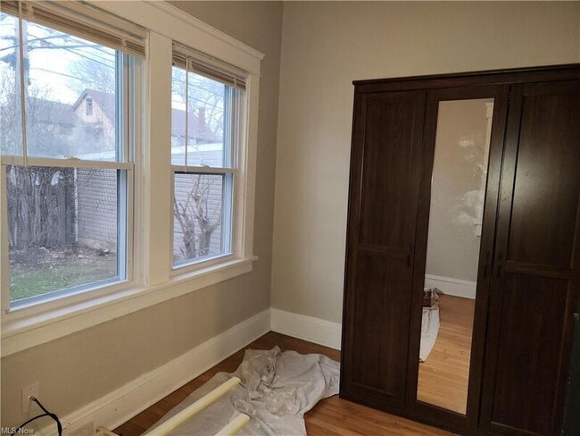 Building Photo - 2831 Avondale Ave