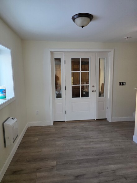 Building Photo - 19 Hill Ave