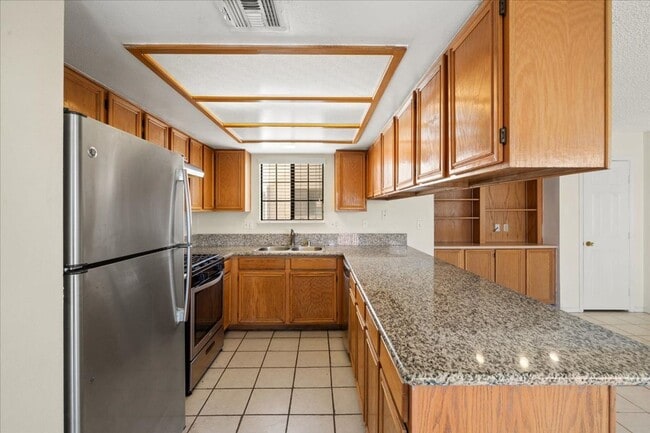 Building Photo - 2 bd, 2 bth Condo Ideal Summerlin location
