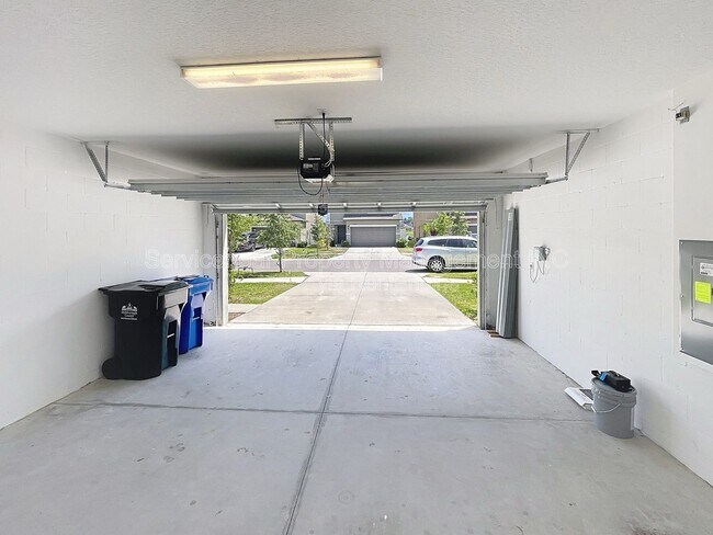 Building Photo - 7029 Samuel Ivy Dr