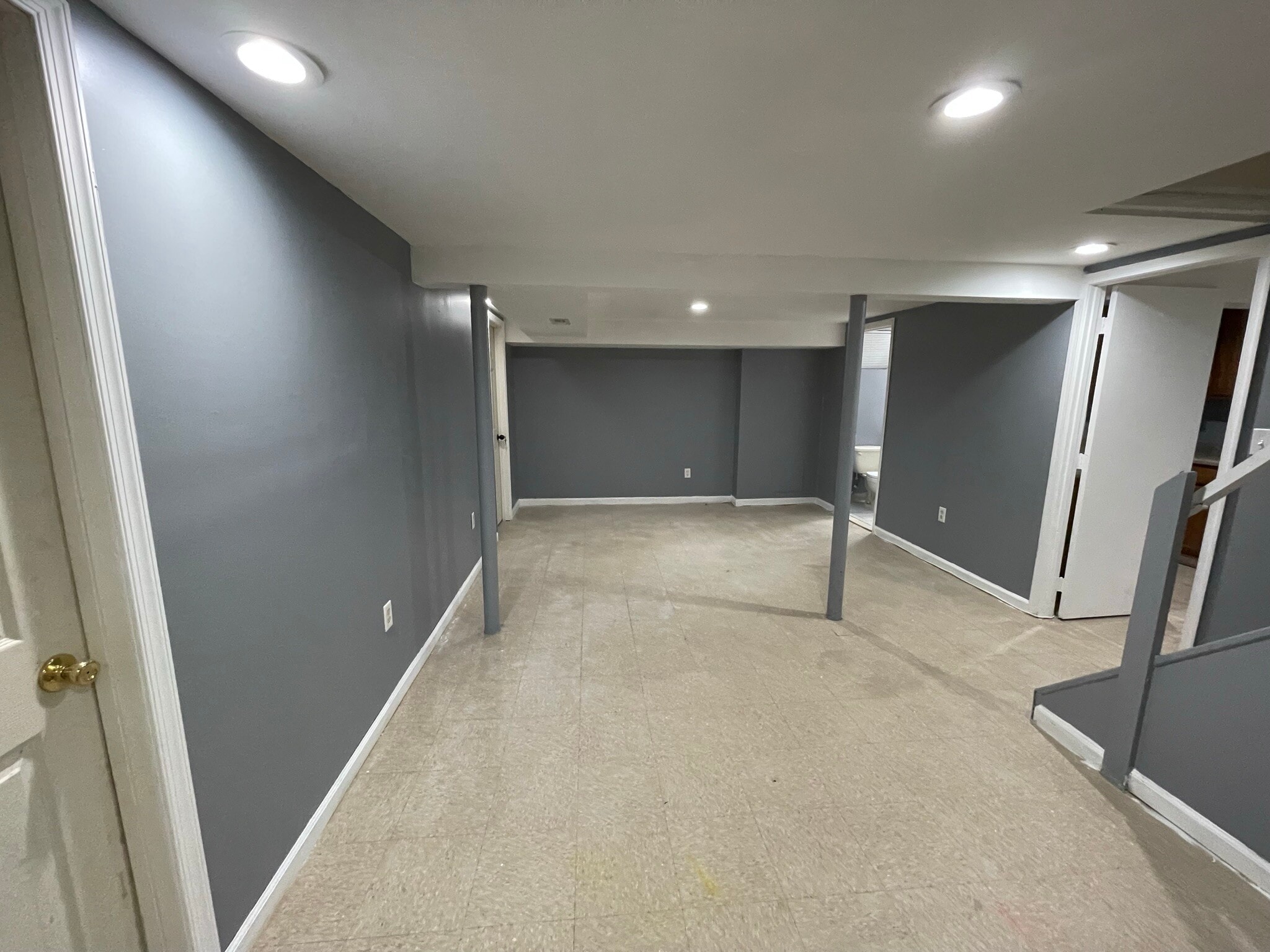 Building Photo - 216 Carnation Ct