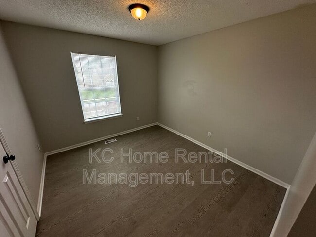 Building Photo - 1400 Cypress Dr