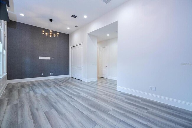 Building Photo - 13370 Alderley Dr