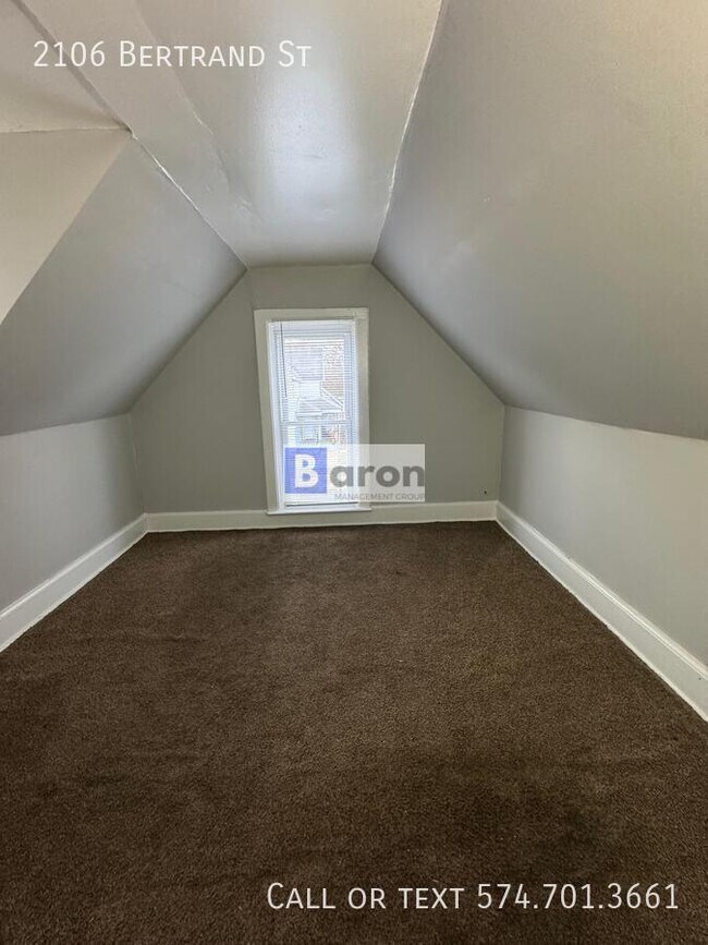 Building Photo - 2106 Bertrand St