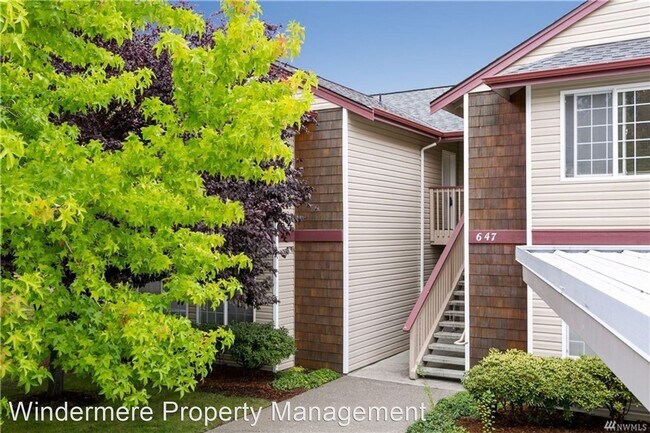 Building Photo - 2 br, 2 bath House - 647 W. Horton #235