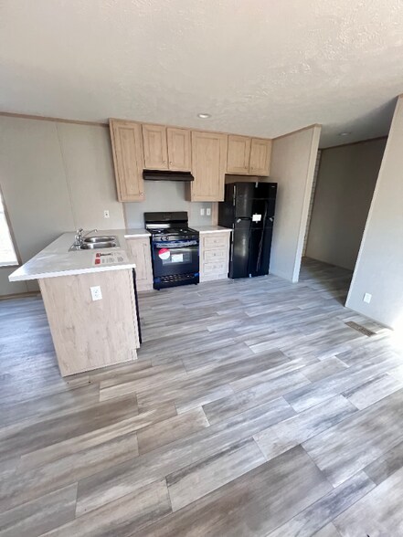 Building Photo - 6266 Dorsett Shoals Rd