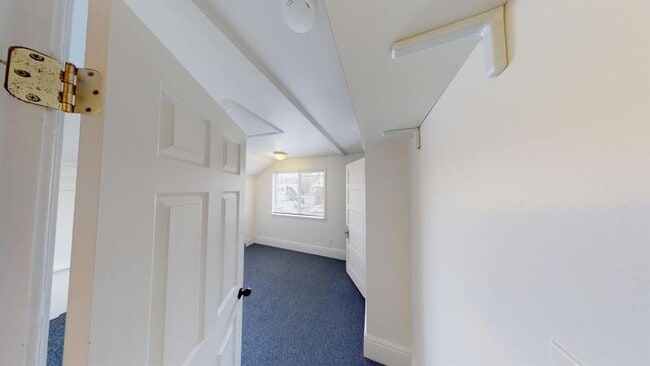 Building Photo - 706 Emmet St