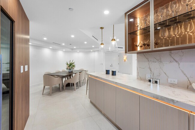 Building Photo - 3100 S Ocean Blvd