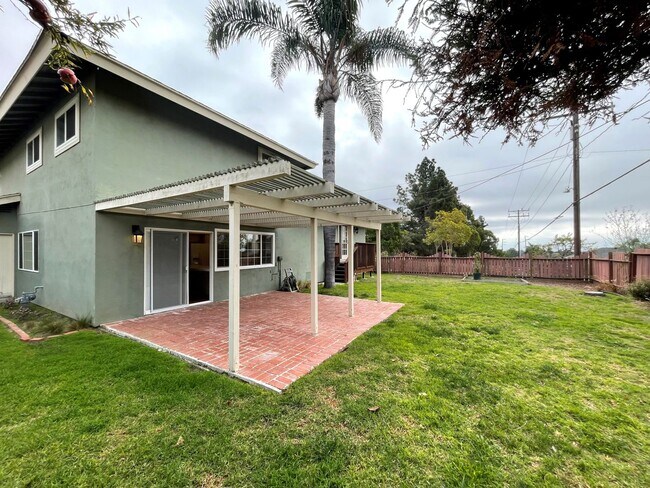 Building Photo - Spacious Corner Lot Home in Desirable Vent...