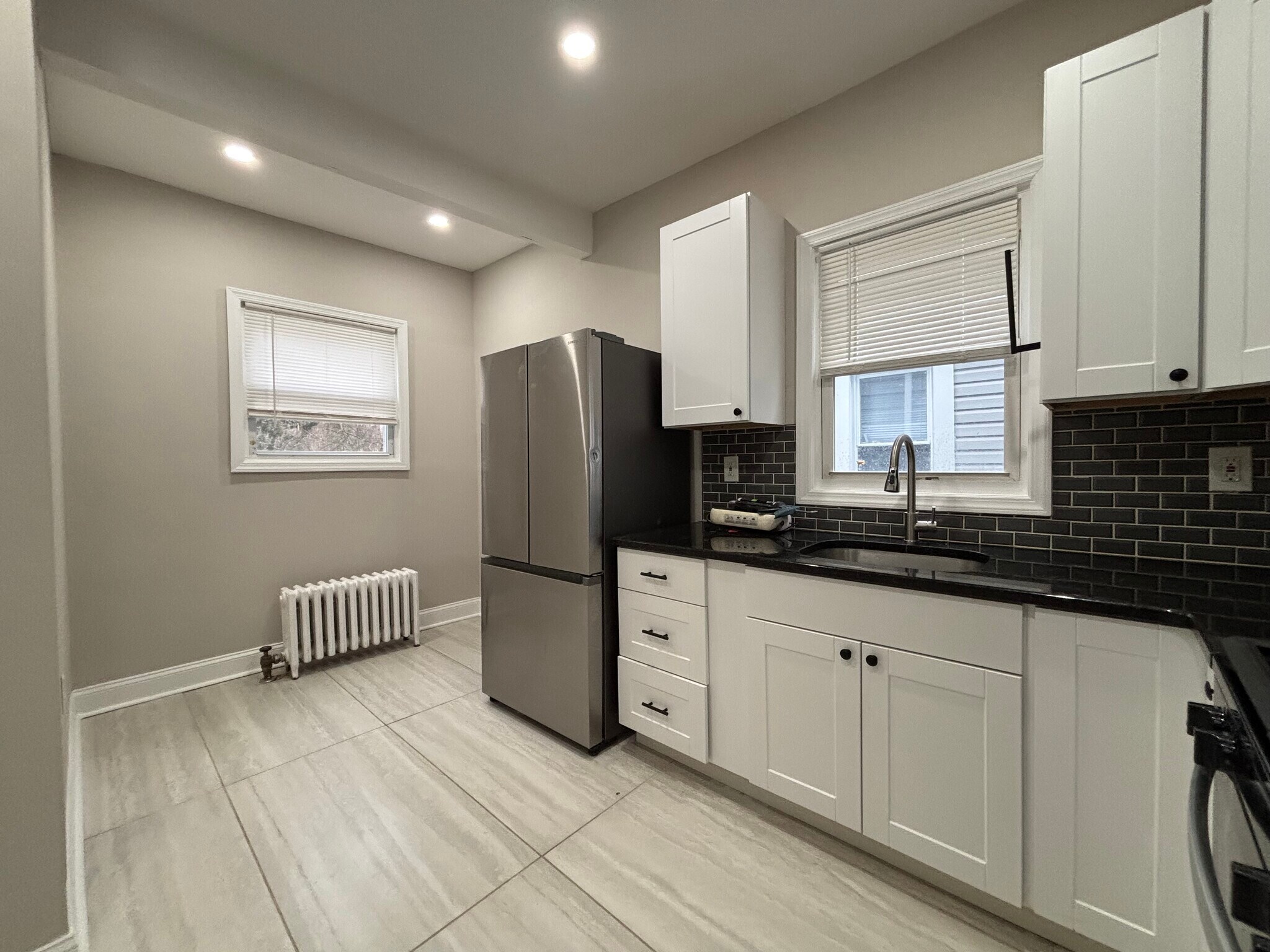 Kitchen - 178 Linden Ave