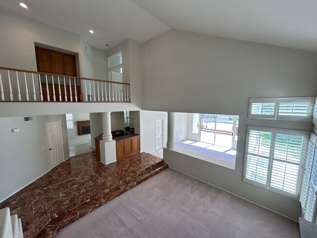 Building Photo - 8132 E Hillsdale Dr