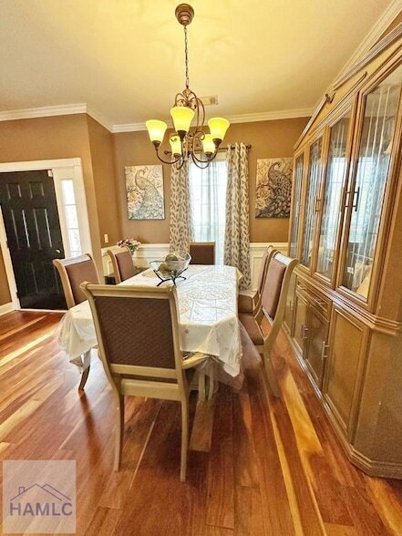 Building Photo - 1102 Sara Ln