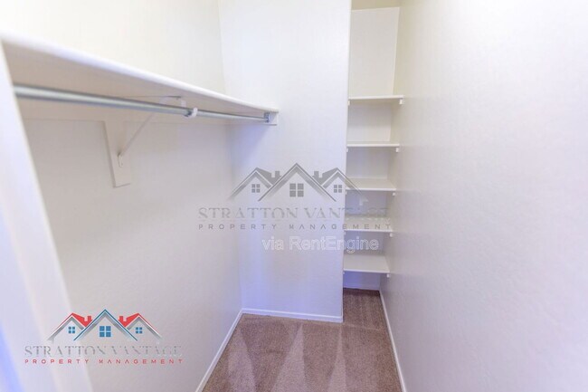 Building Photo - 2218 N 77th Dr