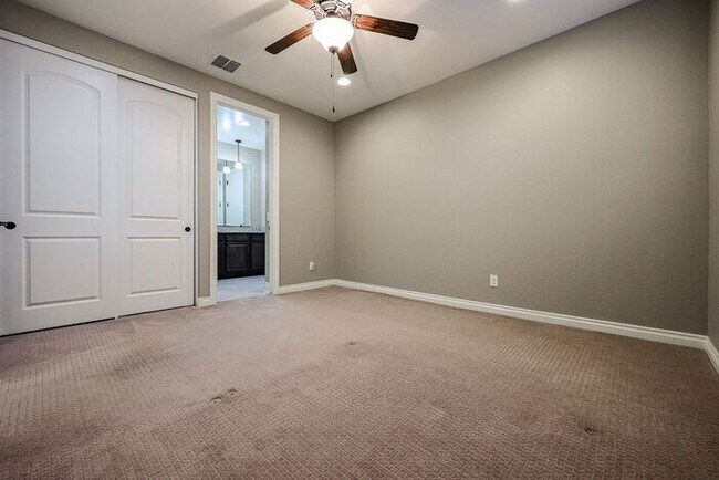 Building Photo - COMING SOON! Great Location!Stunning 6-bedroom Plus 7, 4.5-bathroom home located in Chandler