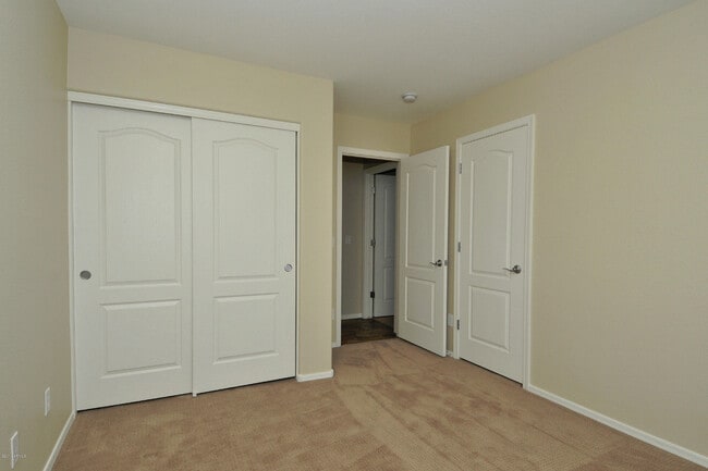 Building Photo - 4351 E Selena Dr