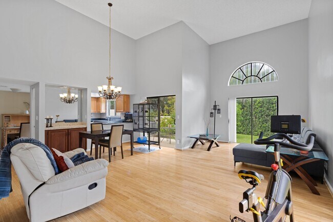 Building Photo - 3130 Kingswood Terrace