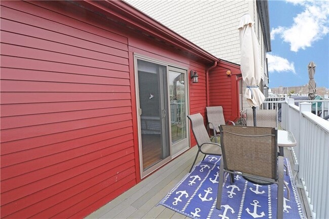 Building Photo - 303 Swans Wharf Row