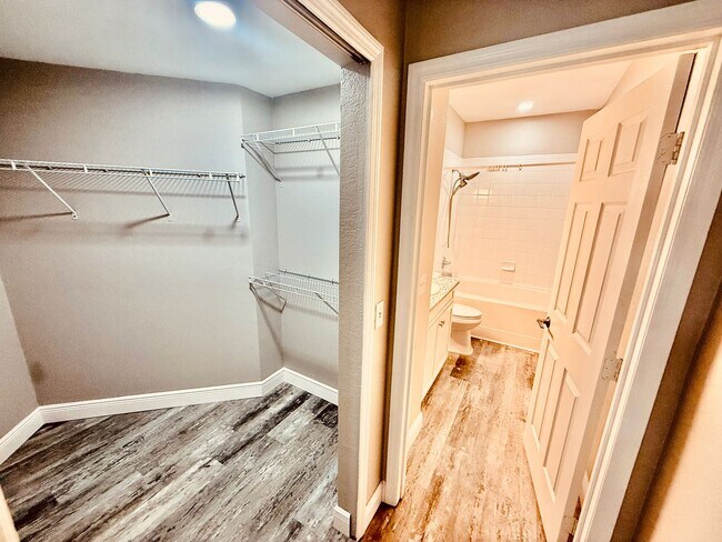 Building Photo - 2 Bed/2 Bath Condo with Garage in Lakes at Viera East