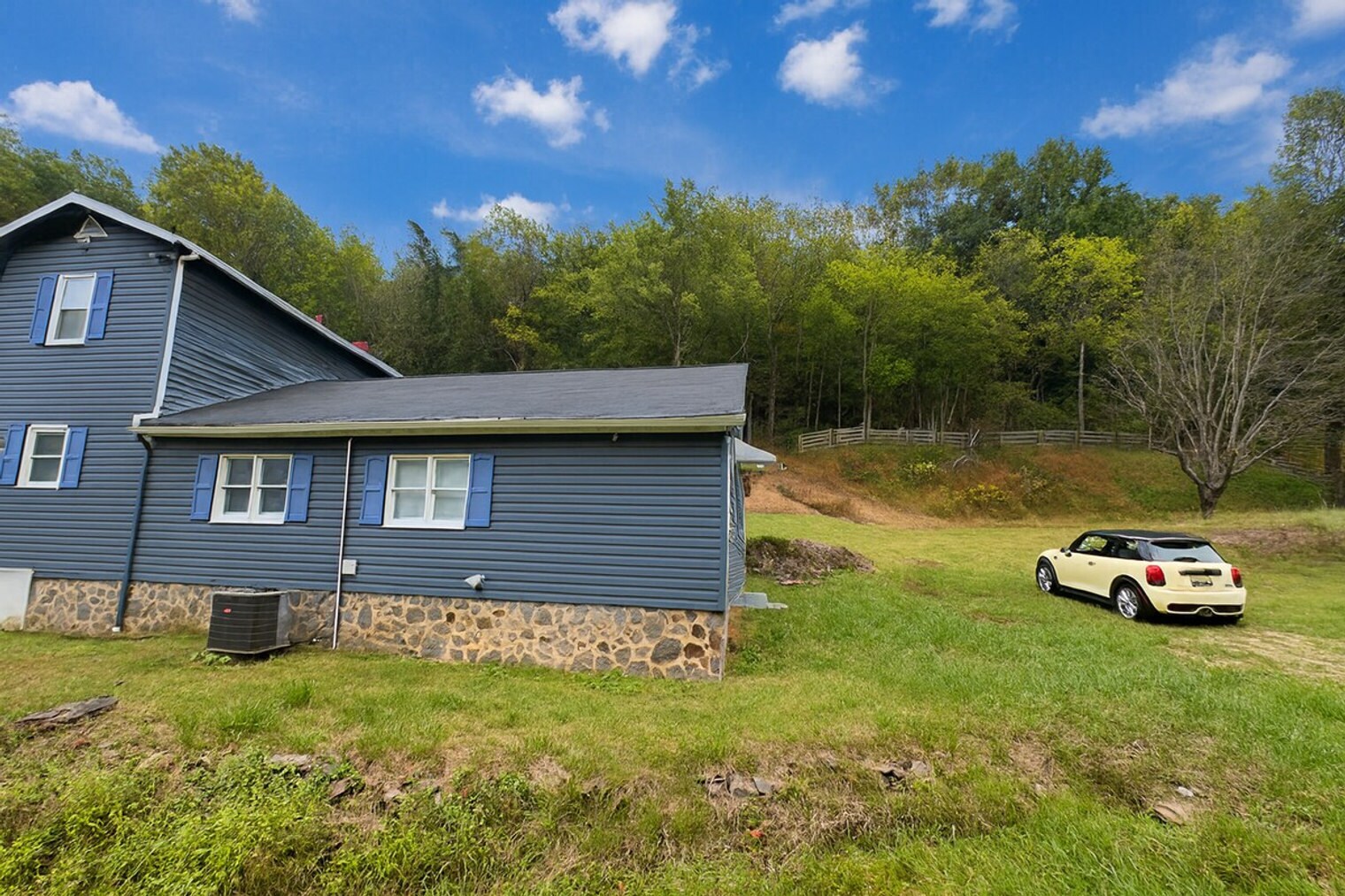 Building Photo - 1167 Cubbage Hollow Rd