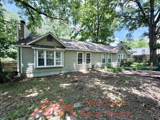 Building Photo - 641 Lagrange Pk Cv