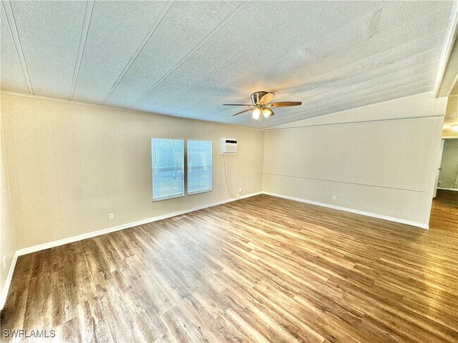 Building Photo - 1252 Henderson Creek Dr