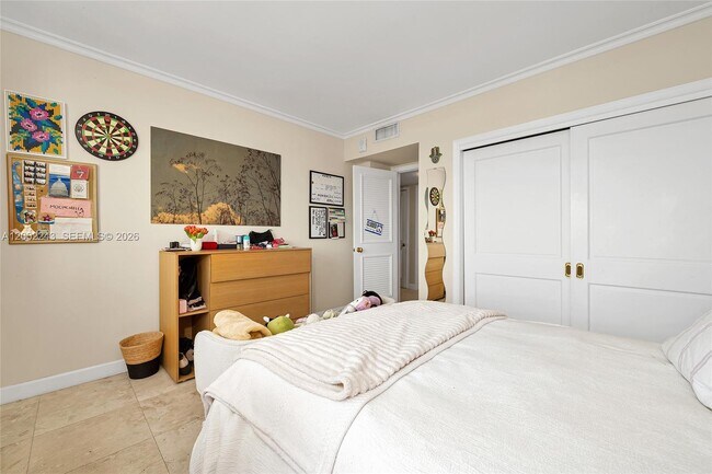 Building Photo - 155 Ocean Ln Dr