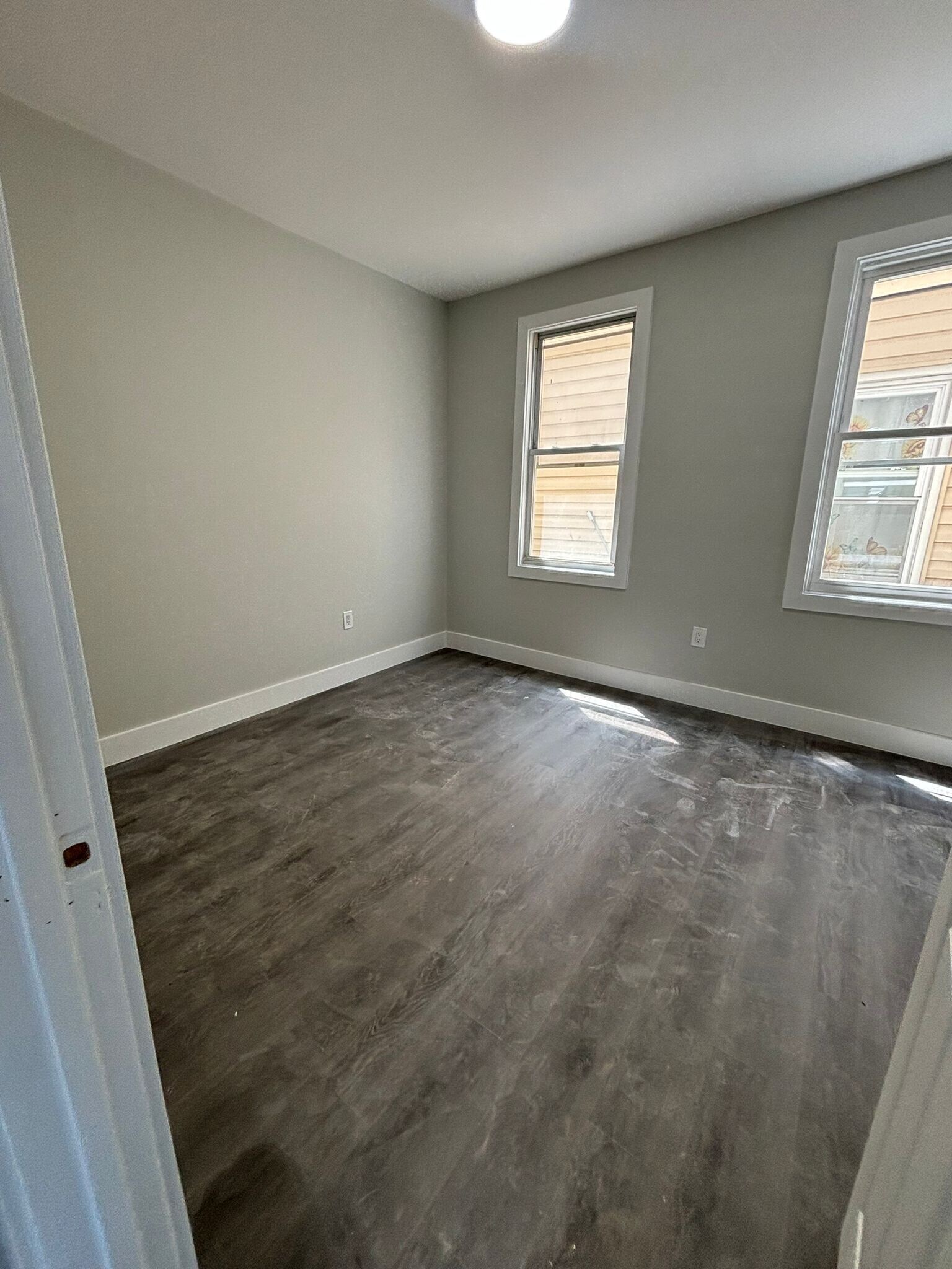 Building Photo - 257 Ellis Ave