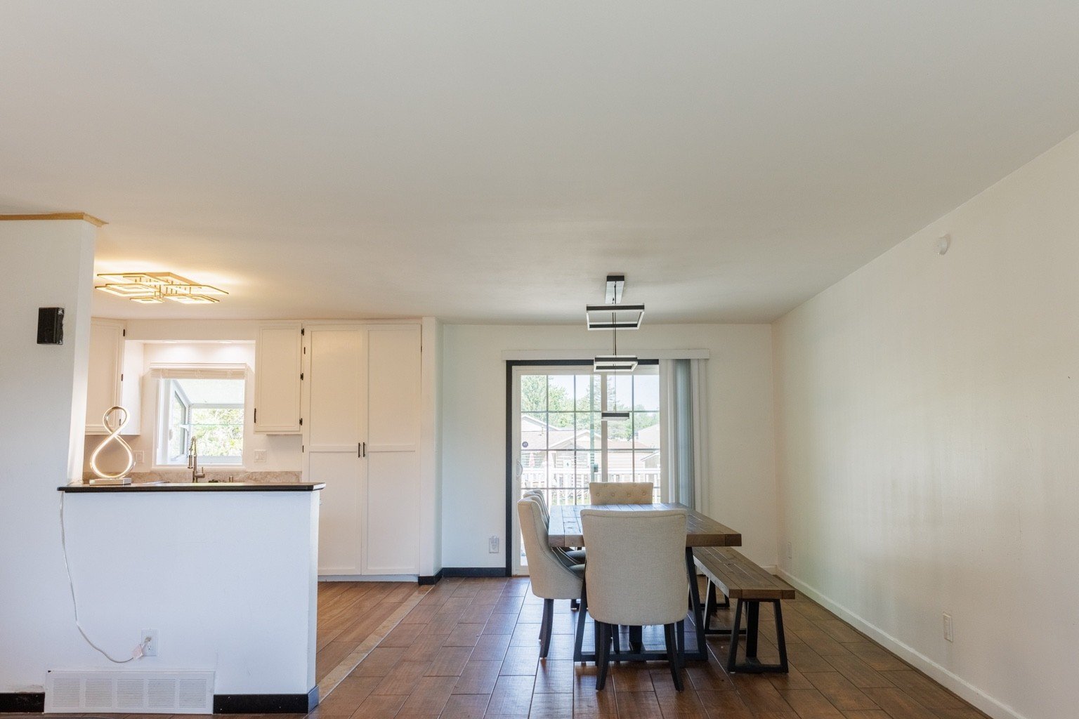 Building Photo - 8003 Evesborough Dr