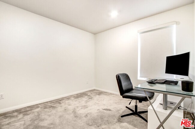 Building Photo - 1406 Turin Ln