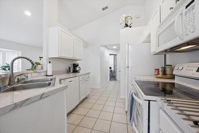 Building Photo - 1518 Gulfview Dr