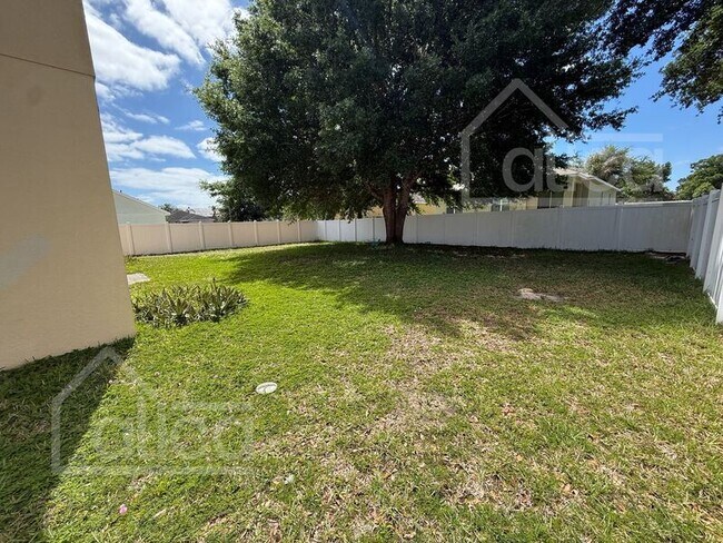 Building Photo - 109 Whispering Pines Way