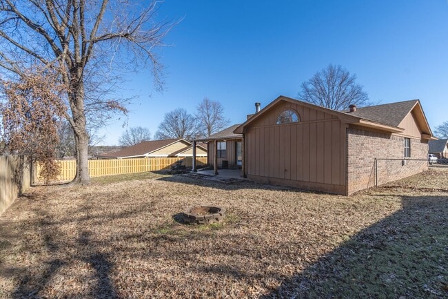 Building Photo - 1505 N 9th St