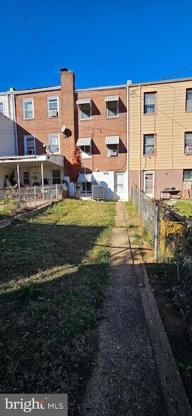 Building Photo - 1231 Church St