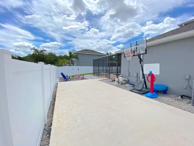 Building Photo - Lake Nona Pool Home for Rent 4bed 3 bath
