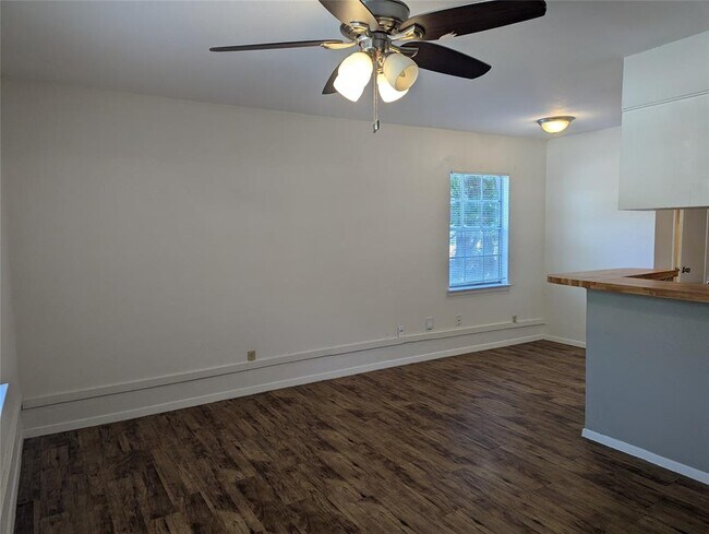 Building Photo - 3119 Tom Green St