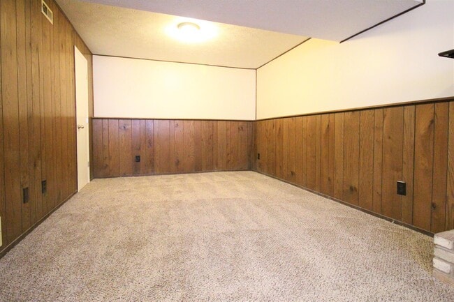Building Photo - 3157 Millbury Ave