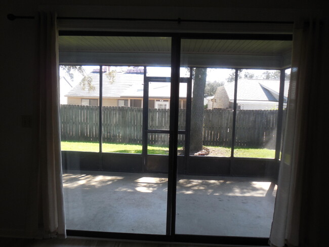 Building Photo - 360 Evergreen Ave