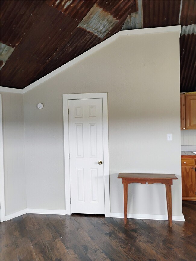 Building Photo - 6759 TX-105
