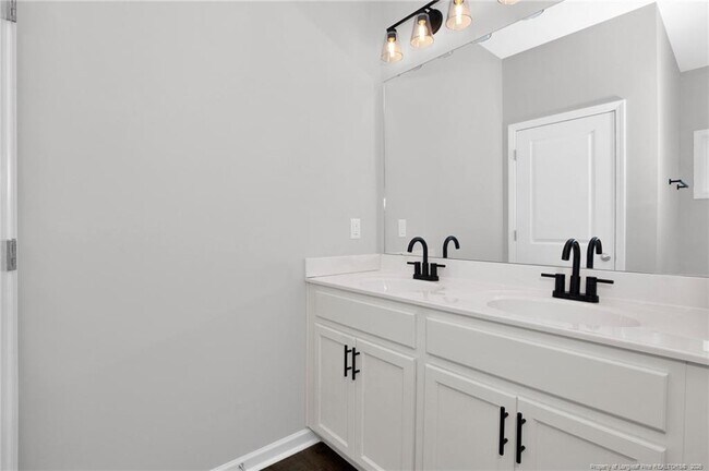 Building Photo - 2346 Spinning Wheel Rd