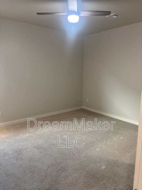 Building Photo - 1002 Riva Pkwy