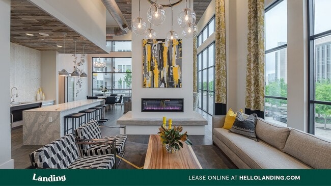 Building Photo - 315 W Magnolia Ave