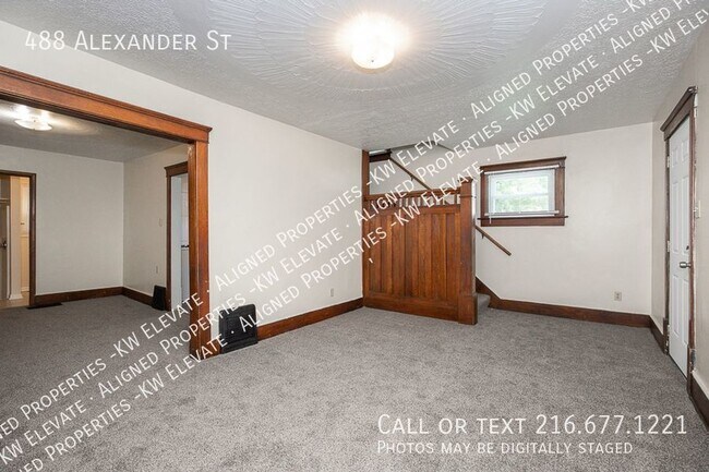 Building Photo - 3 floor Bright & Vibrant 4 bedroom home !