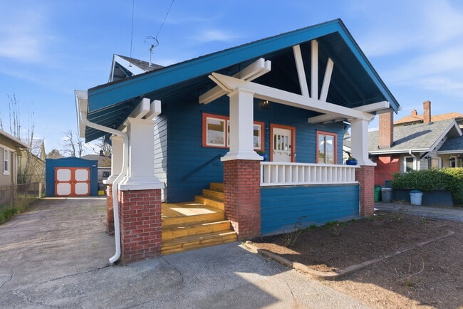 Building Photo - 2945 NE 57th Ave