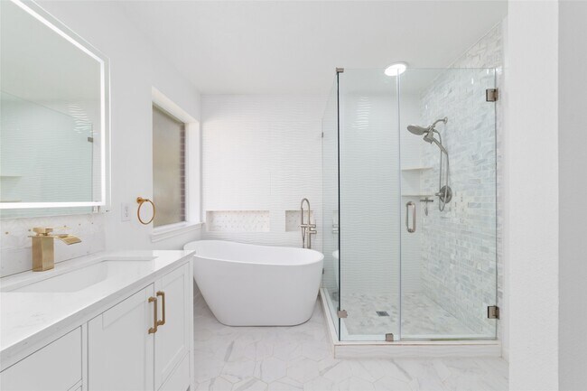 Building Photo - 17310 Winfield Square