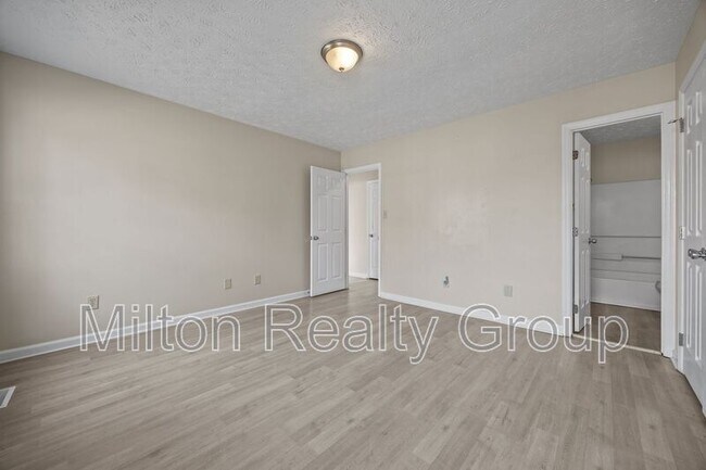 Building Photo - 1421 Matilda Ct