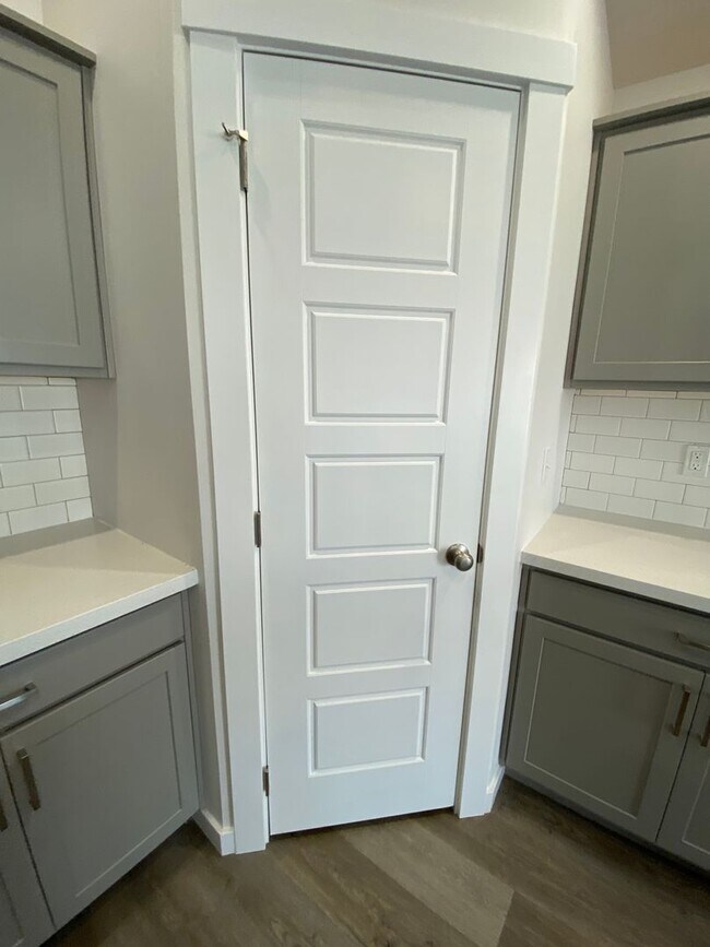 Building Photo - 4 Bedroom 2 Bath Single Level in Meridian Eagle & Ustick available 06/22/26