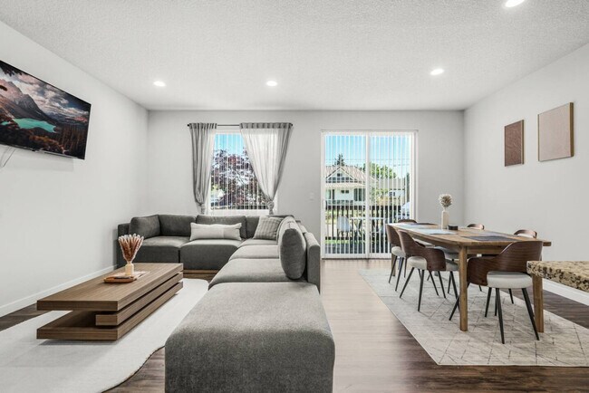 Primary Photo - 2702 E 33rd St